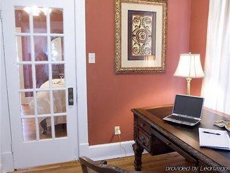 Robinwood Bed And Breakfast Литъл Рок Стая снимка