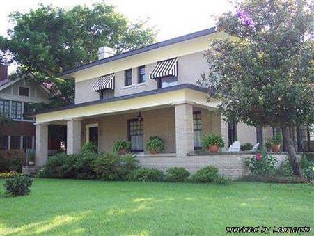 Robinwood Bed And Breakfast Литъл Рок Екстериор снимка