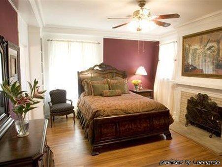Robinwood Bed And Breakfast Литъл Рок Стая снимка