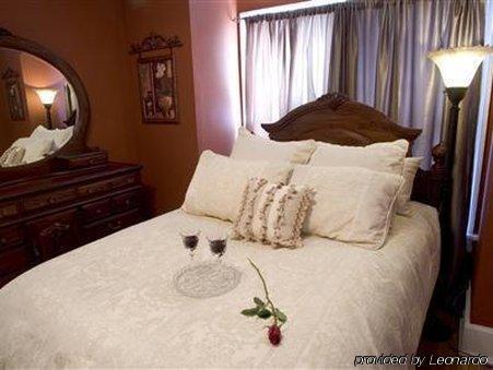 Robinwood Bed And Breakfast Литъл Рок Стая снимка